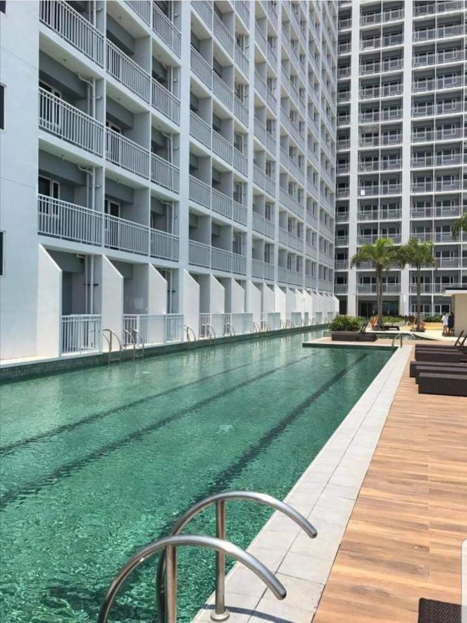 Breeze Residences By Cs Luxe マニラ市 エクステリア 写真